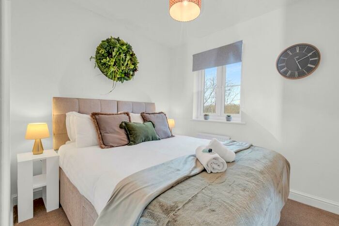 3 Bedroom House To Rent In Lark Rise, Brackley, Northamptonshire, NN13