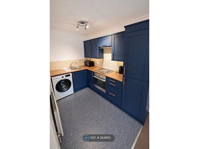 2 Bedroom Flat To Rent In Bewick House, Doncaster, DN6