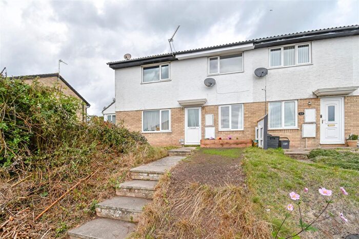 2 Bedroom Terraced House For Sale In Nordale Rise, Barry, CF63
