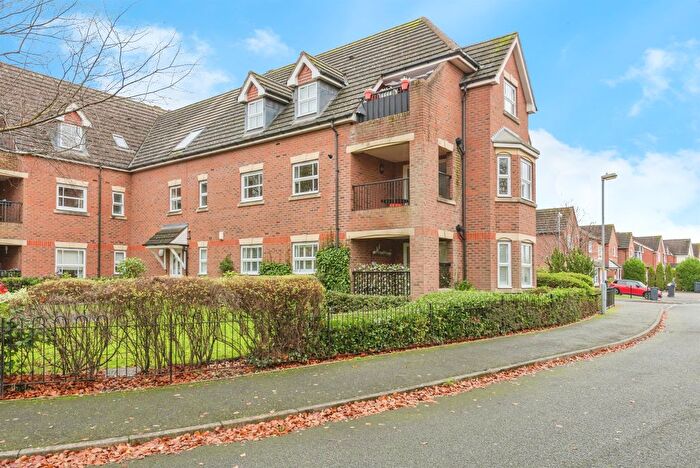 2 Bedroom Flat For Sale In Plantation Drive, Sutton Coldfield, B75