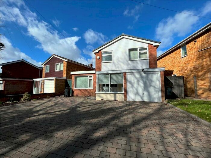3 Bedroom Detached House To Rent In Victoria Road, Acocks Green, Birmingham, West Midlands, B27