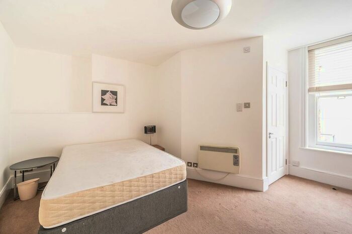 1 Bedroom Flat To Rent In New Bond Street, Mayfair, London, W1S