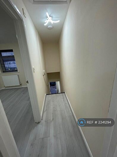 1 Bedroom Flat To Rent In Worplesdon Road, Guildford, GU2