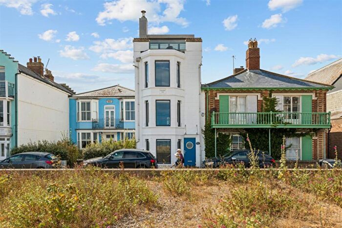3 Bedroom Villa For Sale In Crag Path, Aldeburgh, IP15