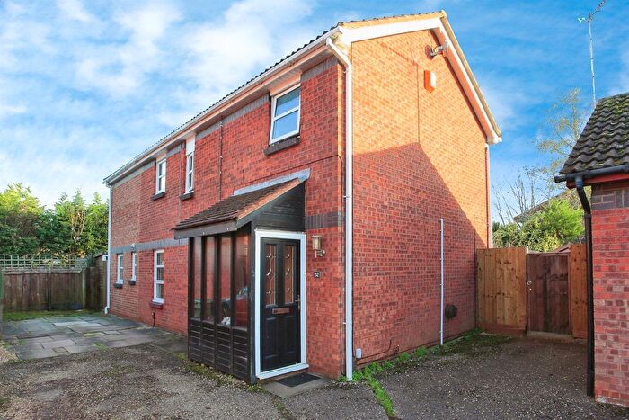 4 Bedroom Detached House For Sale In Long Pasture, Peterborough, PE4