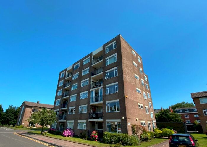 1 Bedroom Apartment To Rent In Victoria Court, Southport, Merseyside, PR8
