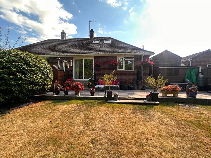 2 Bedroom Bungalow For Sale In Branscombe Road, Tiverton, EX16