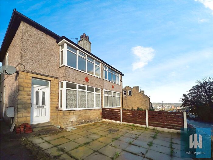 3 Bedroom Semi Detached House To Rent In Newsome Road, Newsome, Huddersfield, HD4
