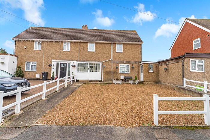 3 Bedroom Semi Detached House For Sale In Wingate Road, Harlington, Dunstable, LU5