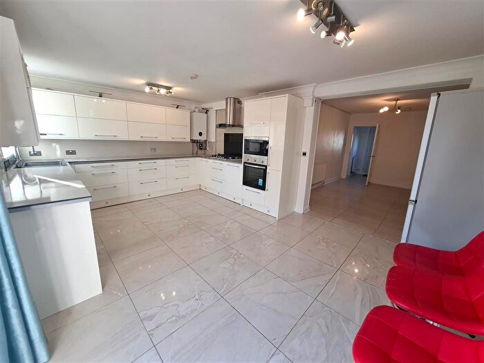 3 Bedroom Property To Rent In Seaton Road, Hemel Hempstead, HP3