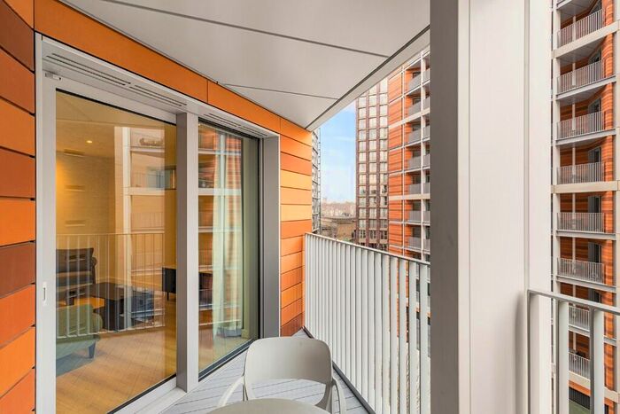 Studio To Rent In Nine Elms Lane, London, SW11