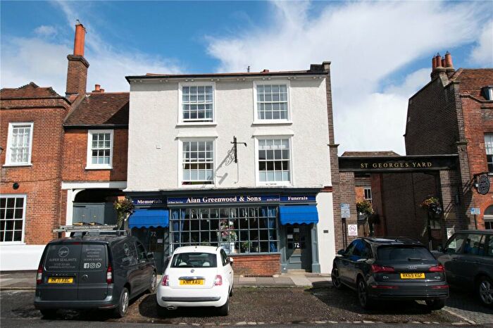 2 Bedroom Apartment To Rent In Castle Street, Farnham, Surrey, GU9