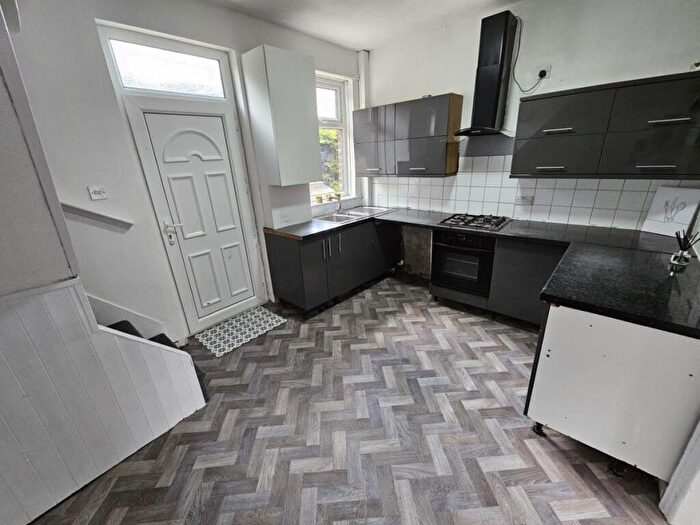 2 Bedroom House To Rent In Brooke Street, Hoyland, S74
