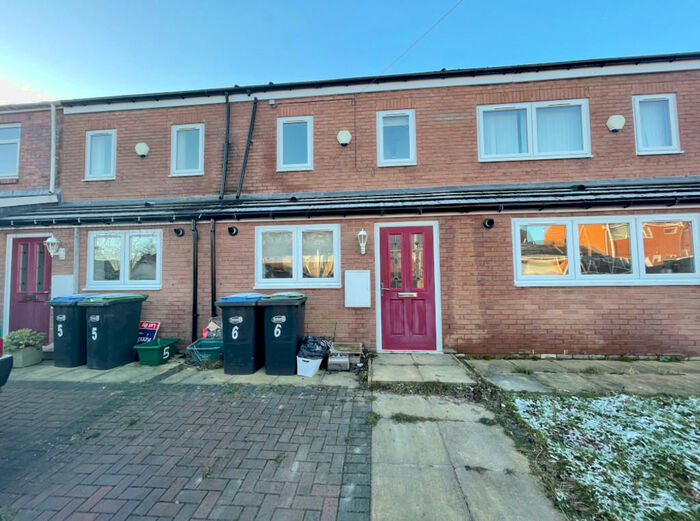 3 Bedroom Town House To Rent In Fieldview, Bearpark, DH7