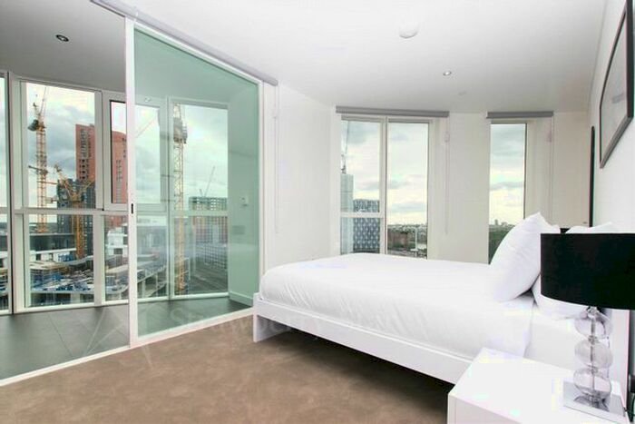 2 Bedroom Flat To Rent In Sky Gardens, Wandsworth Road, London, SW8