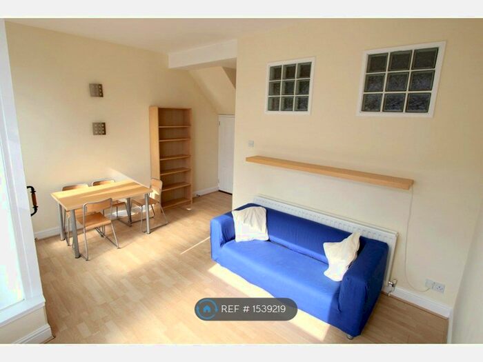 1 Bedroom Flat To Rent In Sparrow Hill, Loughborough, LE11