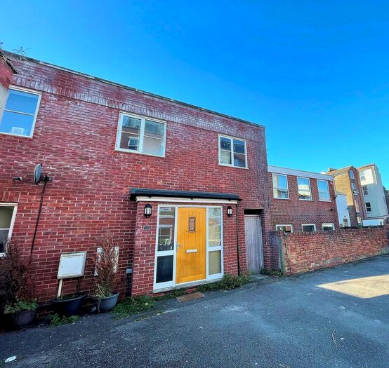 6 Bedroom Detached House To Rent In St. Pauls Road, Southsea, PO5