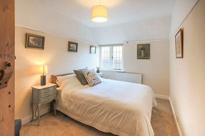 7 Bedroom Detached House To Rent In Broad Street, Guildford, GU3