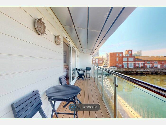 3 Bedroom Flat To Rent In Crabbers' Wharf, Portland, DT5