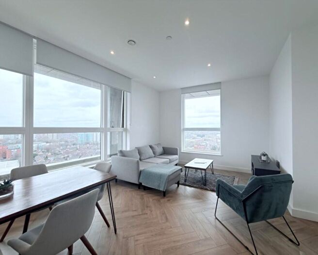 3 Bedroom Flat To Rent In Anaconda Cut, Greengate, M3