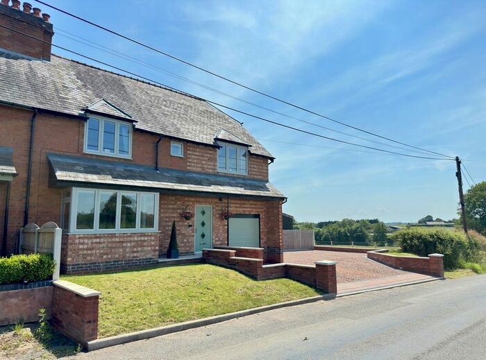 5 Bedroom Semi-Detached House For Sale In Brookhouse Lane - Callow Hill, Worcestershire, Redditch, B97