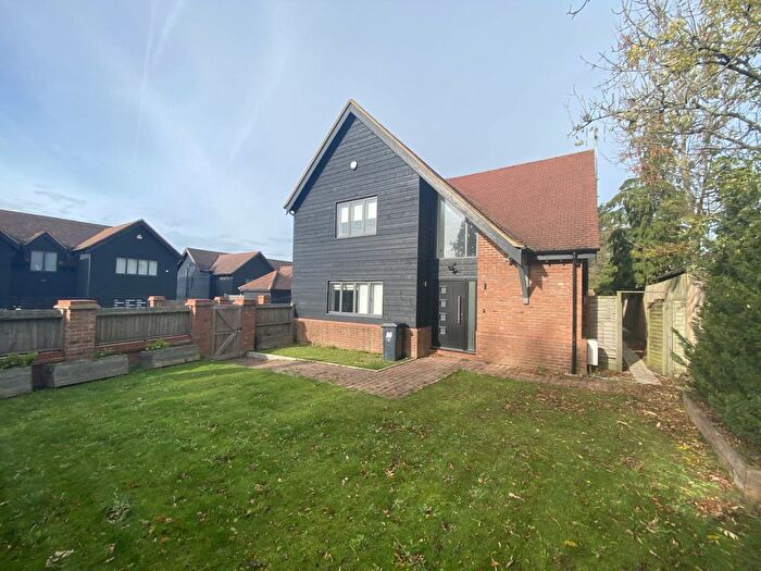 5 Bedroom Detached House To Rent In Allum Lane, Elstree, WD6