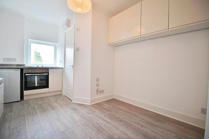 Studio To Rent In Queens Avenue, Muswell Hill, N10