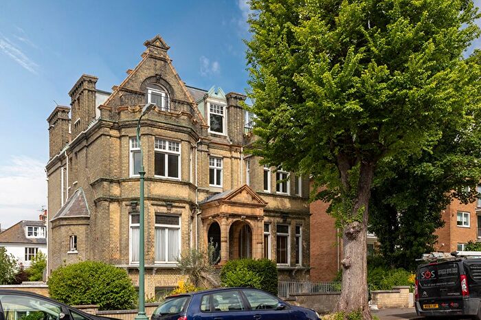 2 Bedroom Flat For Sale In Eaton Gardens, Eaton Garden Mansions, BN3