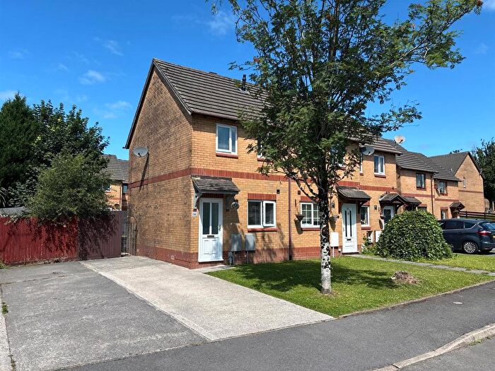 2 Bedroom Semi-Detached House For Sale In Clos Cilsaig, Dafen, Llanelli, SA14