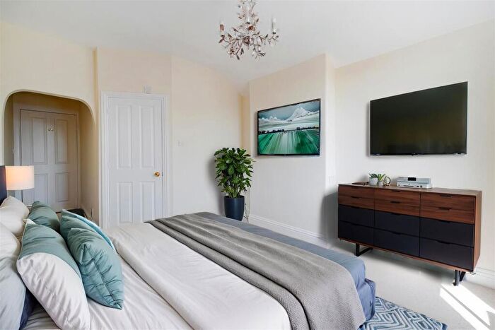 4 Bedroom Terraced House For Sale In Evesham Place, Stratford-Upon-Avon, CV37
