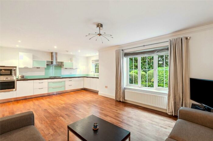 2 Bedroom Apartment To Rent In London Road, Sunningdale, Ascot, Berkshire, SL5