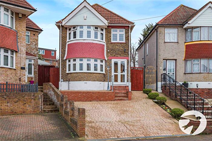 4 Bedroom Detached House For Sale In Totnes Road, Welling, Kent, DA16