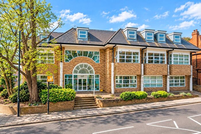 1 Bedroom Flat For Sale In London Road, St. Albans, AL1