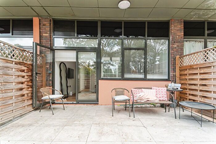 1 Bedroom Flat For Sale In Castle Street, Salisbury, SP1