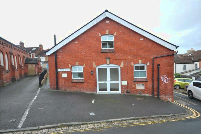 2 Bedroom House To Rent In Dowling Street, Swindon, SN1