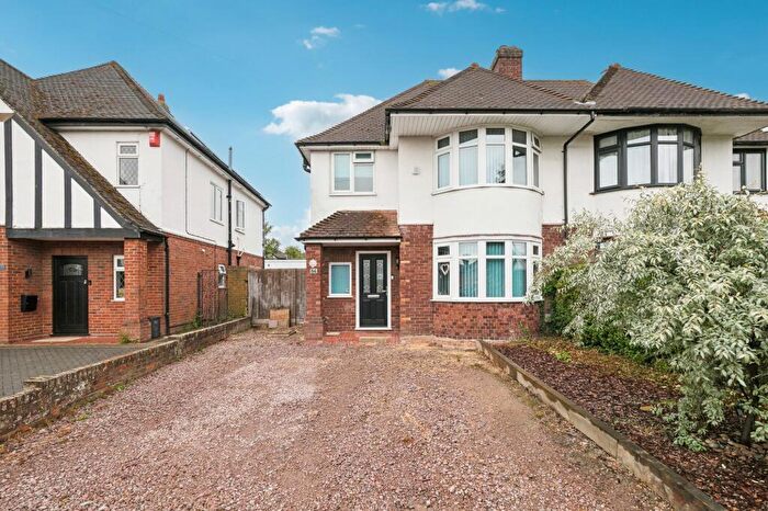 3 Bedroom Semi-Detached House For Sale In Bedford Road, Barton-Le-Clay, MK45