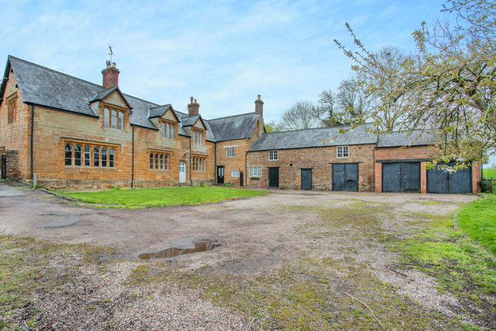 4 Bedroom Detached House For Sale In Watford, Northamptonshire, NN6