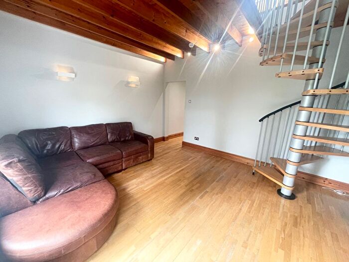 1 Bedroom Flat To Rent In Loscoe Road, Nottingham, NG5