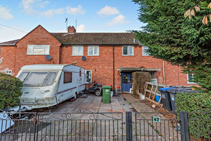 3 Bedroom Terraced House For Sale In Shakespeare Avenue, Warwick, Warwickshire, CV34