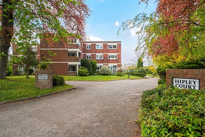 2 Bedroom Flat For Sale In Warren Road, Guildford, GU1