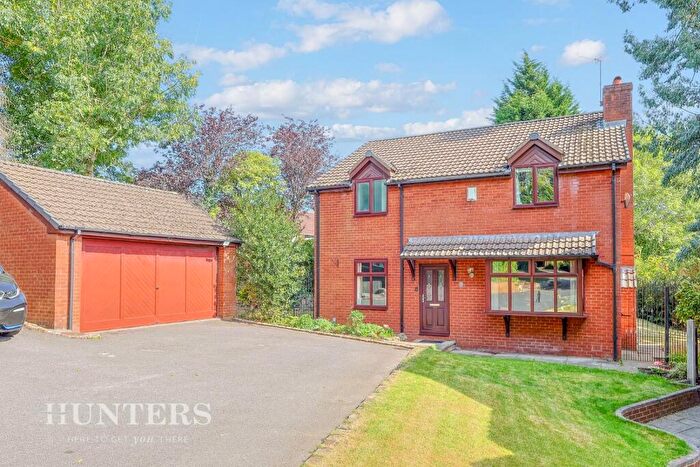 4 Bedroom Detached House For Sale In Packwood Chase, Chadderton, Oldham, OL9