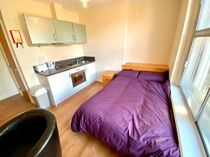1 Bedroom Apartment To Rent In Highfields Road, Huddersfield, HD1