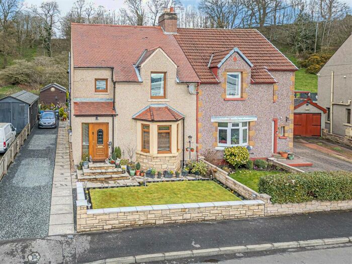 3 Bedroom Semi-Detached House For Sale In Balgownie West, Culross, KY12