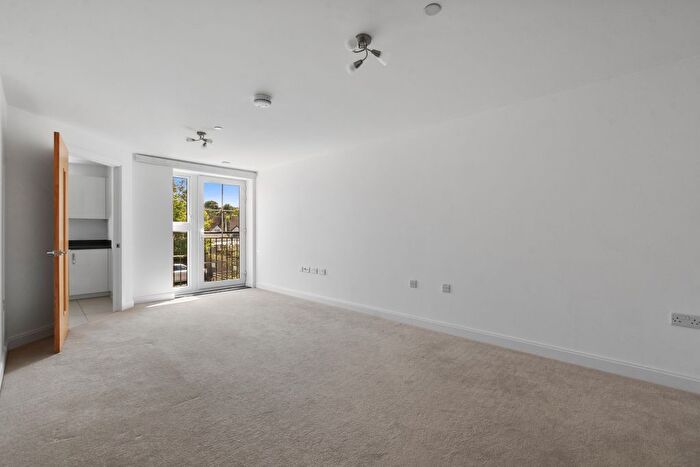 2 Bedroom Flat To Rent In Lowe House, Knebworth, SG3