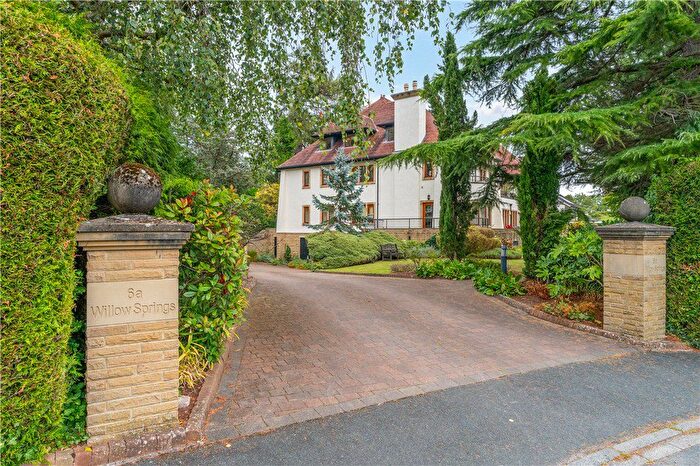 3 Bedroom Flat For Sale In Gilstead Way, Ilkley, West Yorkshire, LS29
