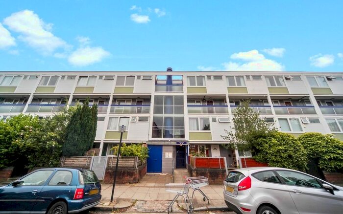 4 Bedroom Flat To Rent In Caithness House, Kings Cross, N1