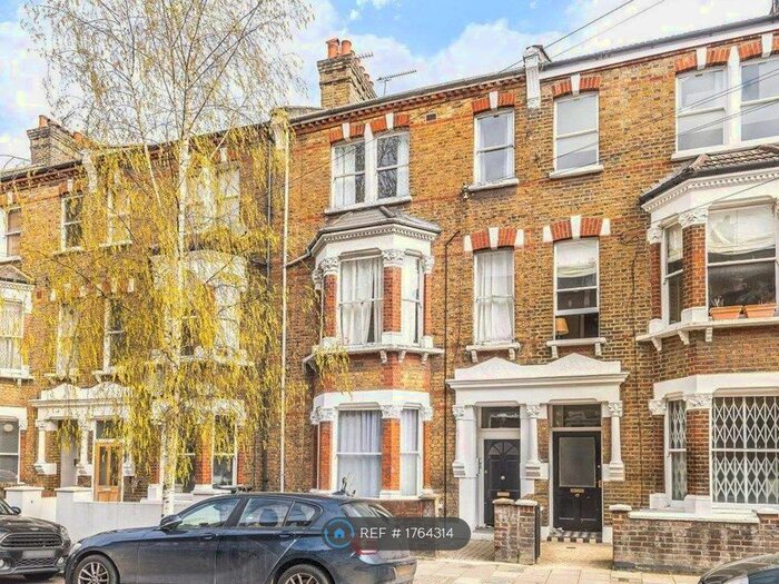 3 Bedroom Flat To Rent In Hormead Road, London, W9