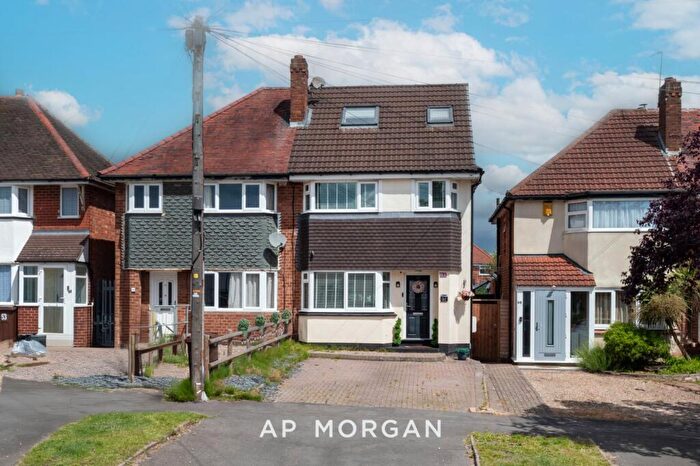 4 Bedroom Semi-Detached House For Sale In Barn Lane, Solihull, West Midlands, B92