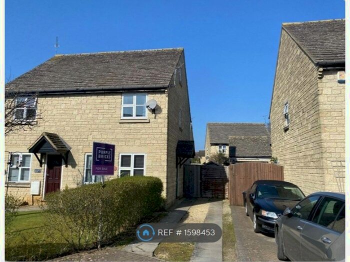 3 Bedroom Semi-Detached House To Rent In John Tame Close, Fairford, GL7