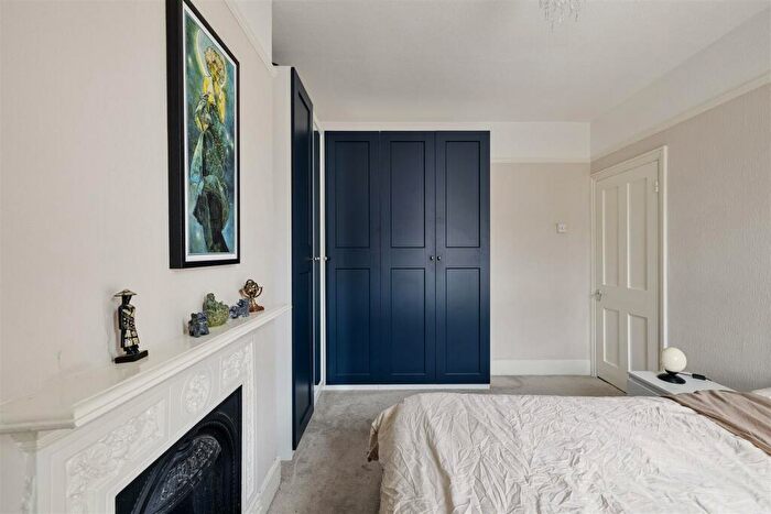 2 Bedroom Apartment To Rent In Brighton Avenue, Walthamstow, E17